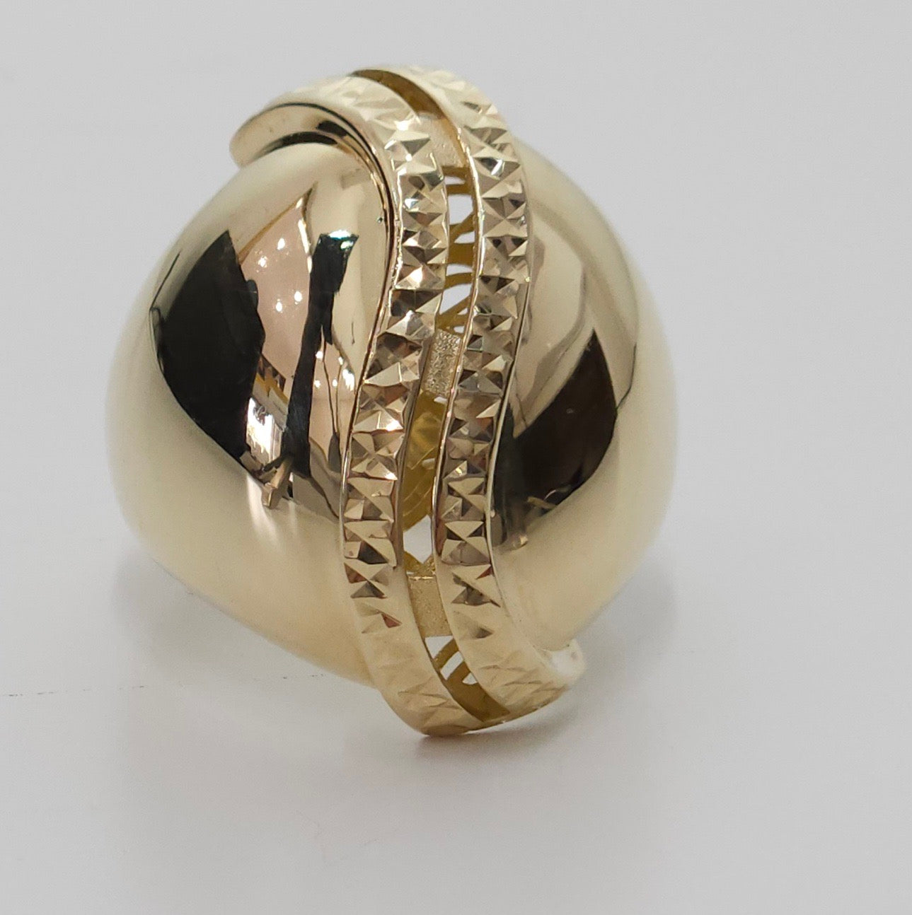S Ring with Volume